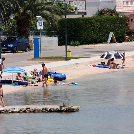 Apartment By The Sea - 1087